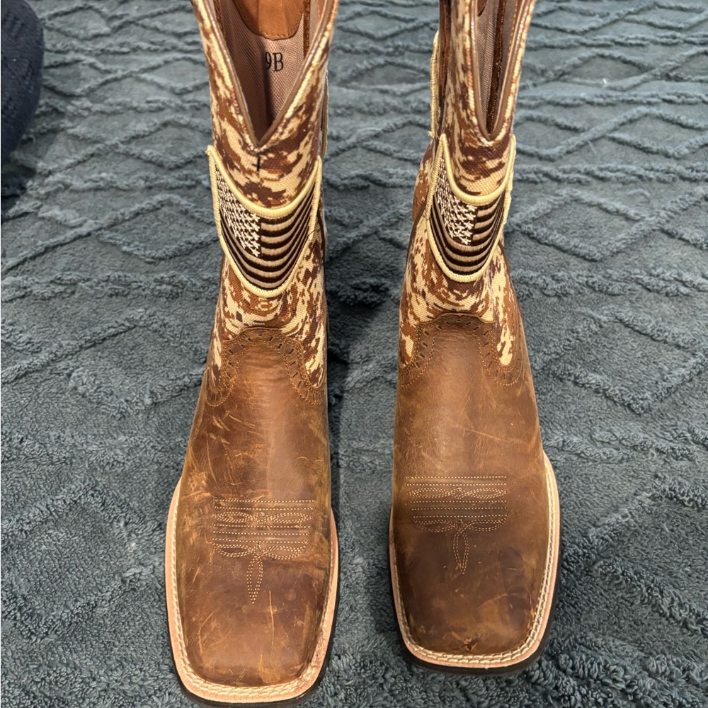 Ariat Brown Distressed Western Heeled Boots